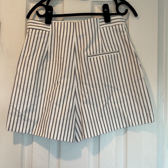 Shorts - Picture 2 of 2